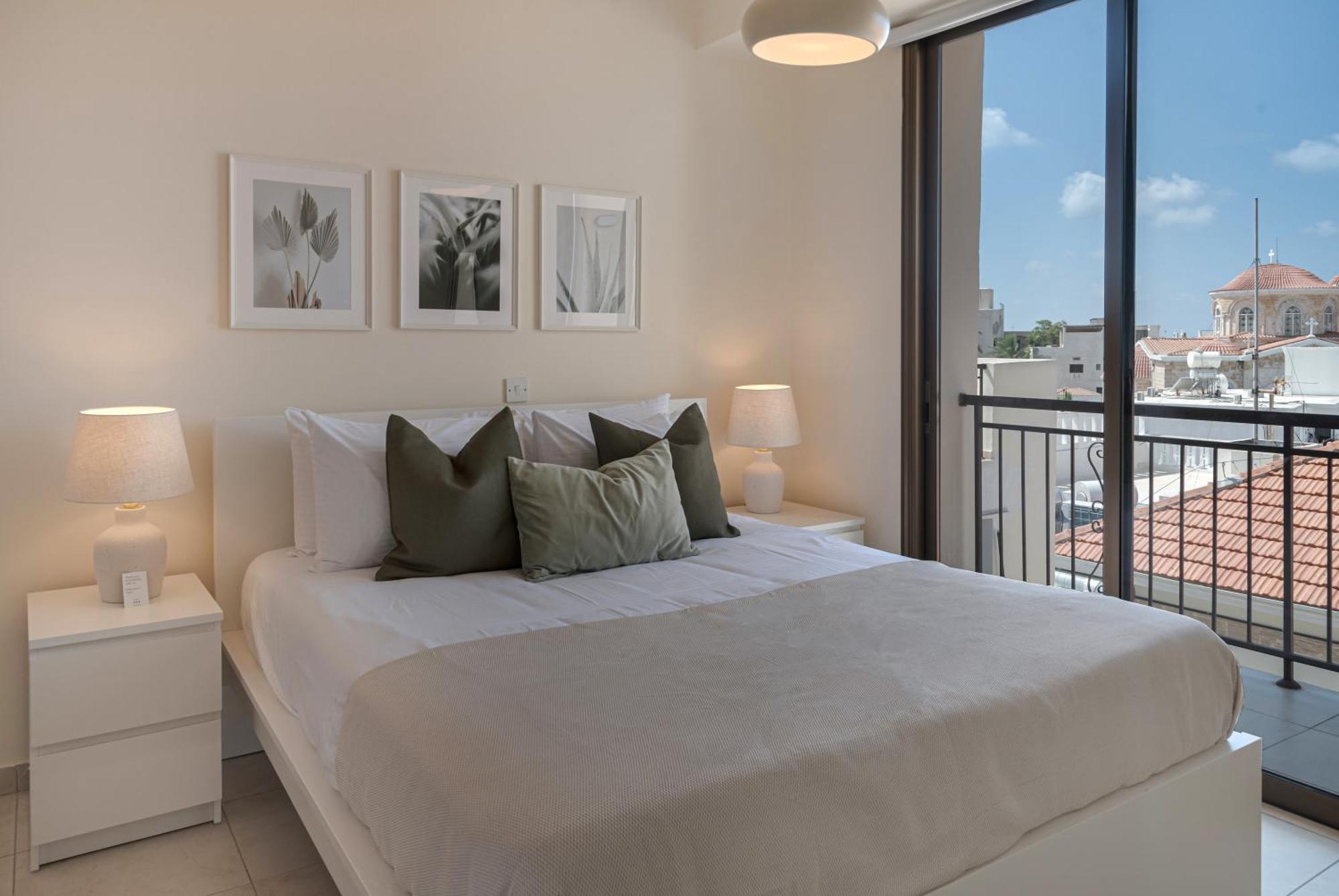 Phaedrus Living Old Town Seaview Flat
