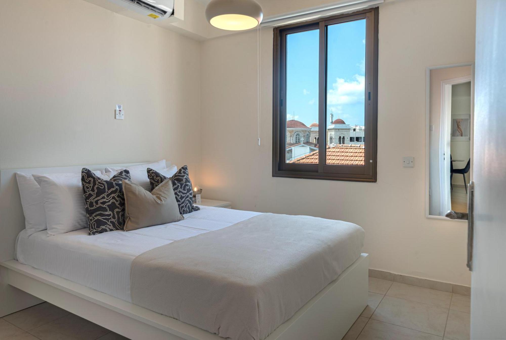 Phaedrus Living Old Town Seaview Flat